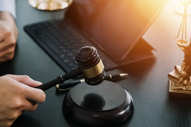 진주민사전문변호사 찾아오신 폭행 피해자 의뢰인